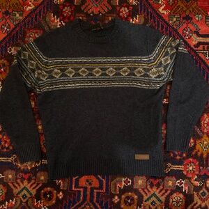 Sherpa navy blue and yellow sweater